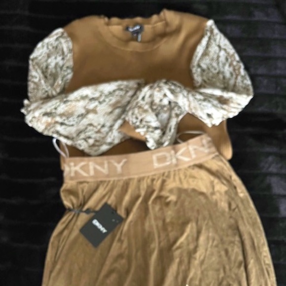 DKNY Skirt and Blouse - Picture 1 of 1